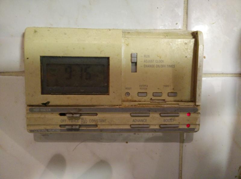Need help identifying a central heating programmer | DIYnot Forums
