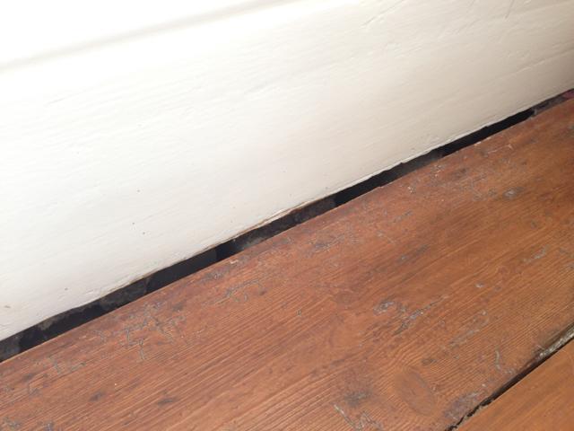 How To Fill Gaps Between Skirting And Floorboard Diynot Forums