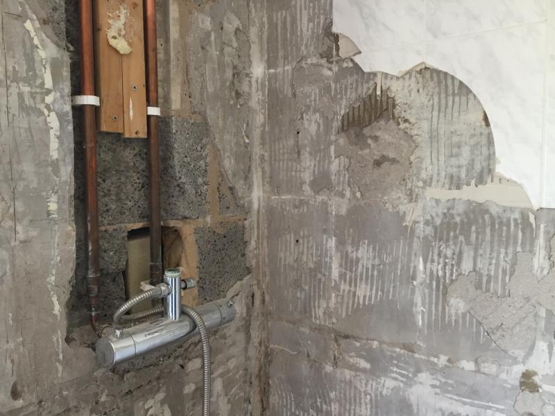 How do I correctly prep a concrete wall for tiling? DIYnot Forums