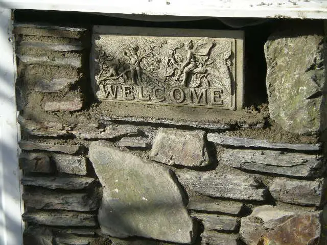 Welcome plaque