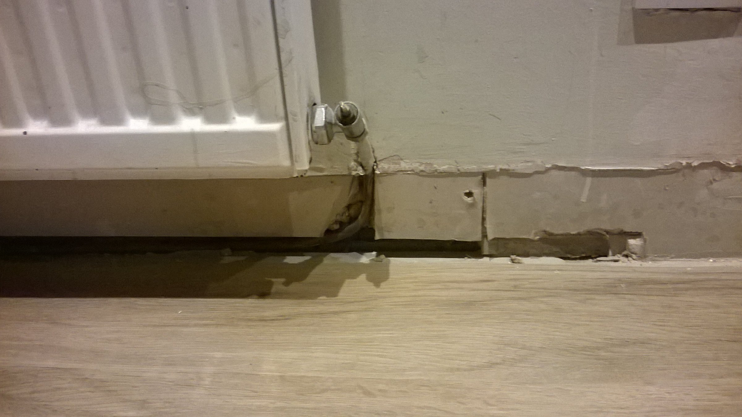 Beautify Radiator Pipes Diynot Forums, How To Cut Skirting Board Around Radiator Pipes